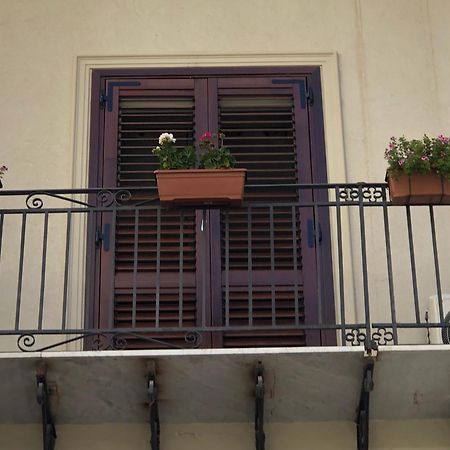 Reginella B&B Palermo Bagian luar foto